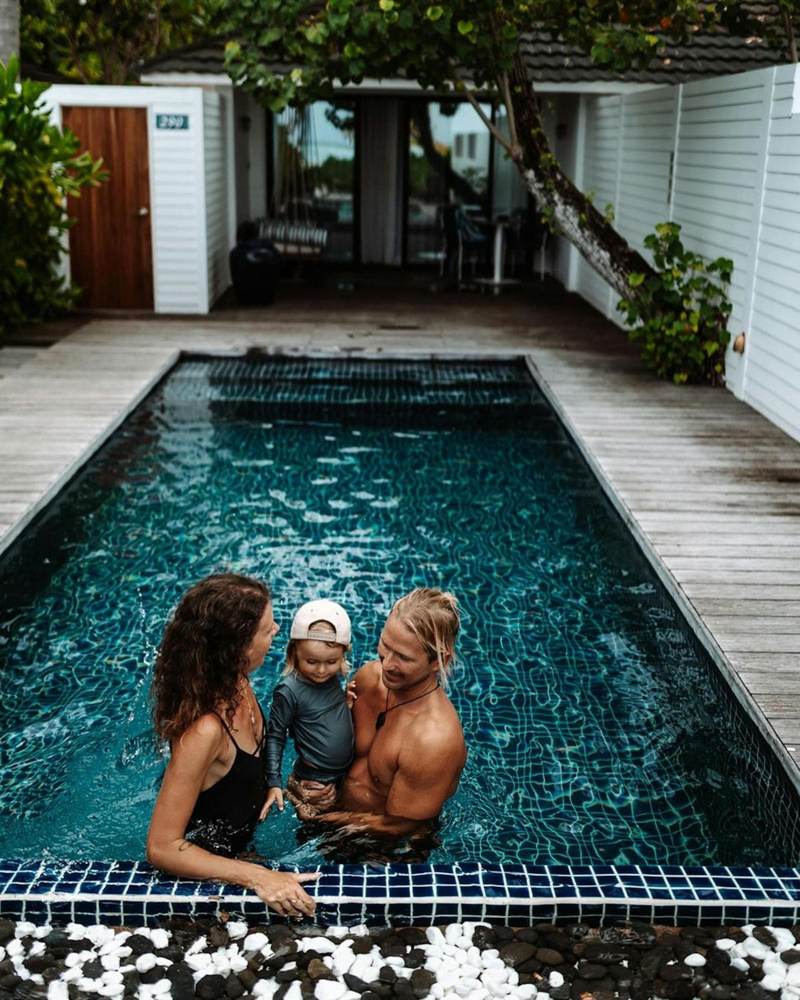Семья на отдыхе в Villa Nautica