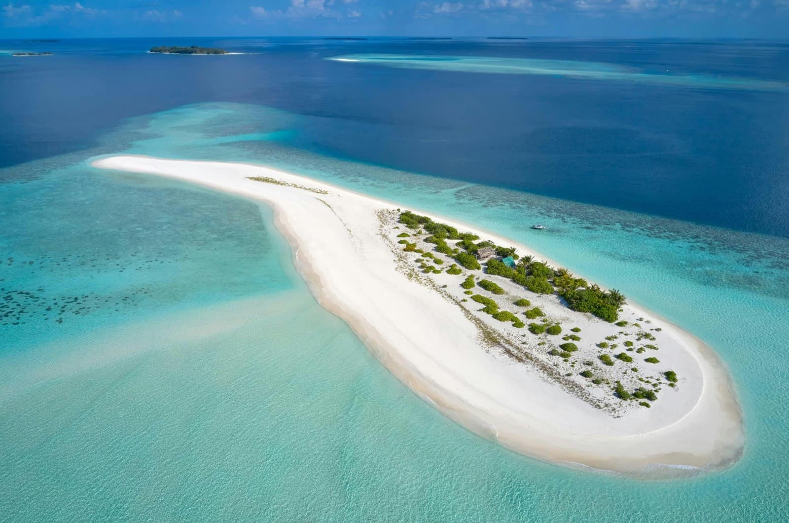 Песчаная отмель Royal Island с высоты